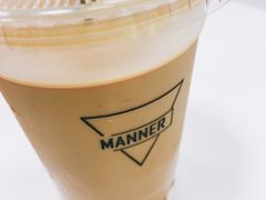 拿鐵-Manner Coffee(芮欧百货店)