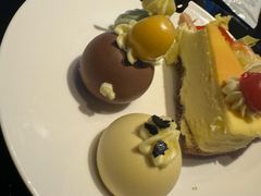 -唐拉雅秀酒店-西锦汇空中BBQ·思创餐厅