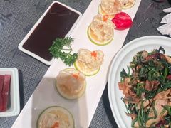 烤蘑菇炒菠菜-京尊烤鸭店JINGZUN(春秀路店)