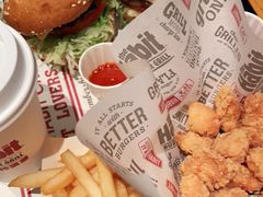 -The Habit Burger Grill 哈比特汉堡(复兴soho店)