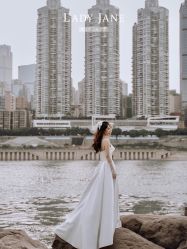 -Lady  Jane高端婚纱礼服馆