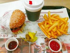 -The Habit Burger Grill 哈比特汉堡(复兴soho店)