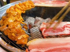 -围炉肉舍•炭烤活鳗•丹东海鲜烤肉(步行街店)