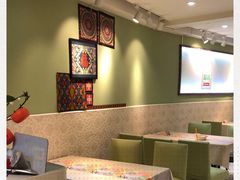 大堂-丽丽三鲜螺蛳粉(田林路店)