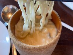 黄鱼煨面-杭州西子湖四季酒店·金沙厅