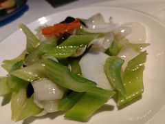 -八府香鸭·啫啫煲(华山路店)