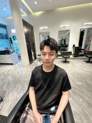 -BULB STUDIO 巴柏明星发型工作室