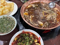 -朝伟清真铜瓢牛肉馆(三十年老·店)