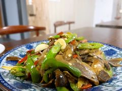 松茸炒肉片-迎懿餐厅