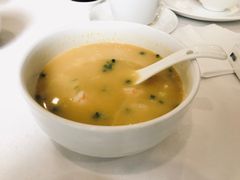 金汤海鲜泡饭-维多利亚大酒店·雅园中餐厅