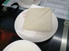 多士-义顺牛奶公司