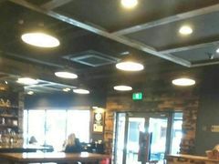 大堂-星巴克臻选(青岛麦凯乐分店)