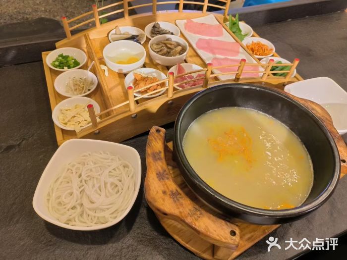 勺子米线·云南传统小吃市集(四方街店)图片