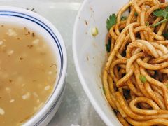 -王拐拐热干面·武汉三鲜豆皮(徐家汇店)