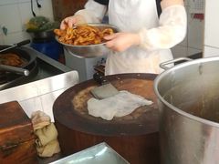 -谢记素红大肠店(新民路店)