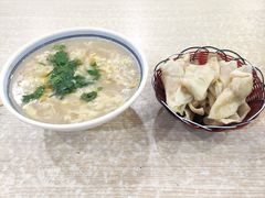 烫面饺-老东门糁烫面角总店