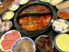 -重庆川渝肥妹火锅