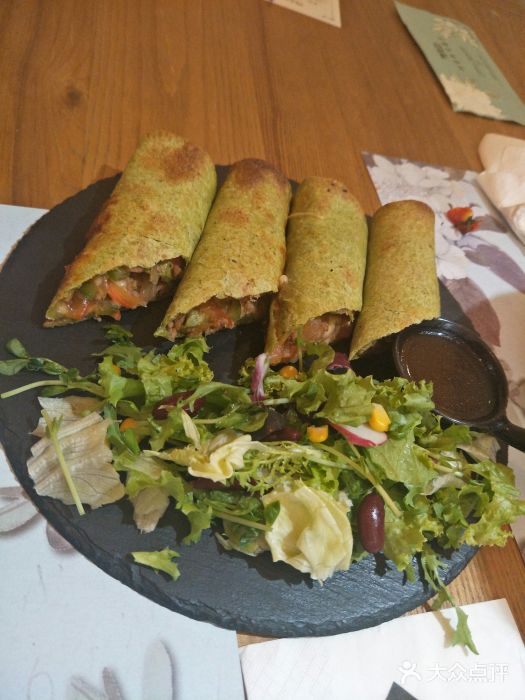 麦甜创意轻食餐厅(西康路店)菠菜芝士牛肉手卷图片