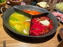 -巴卤社老火锅(财富店)