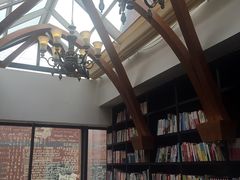 -钟书阁(松江泰晤士小镇店)