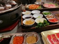 -围炉肉舍•炭烤活鳗•丹东海鲜烤肉(步行街店)