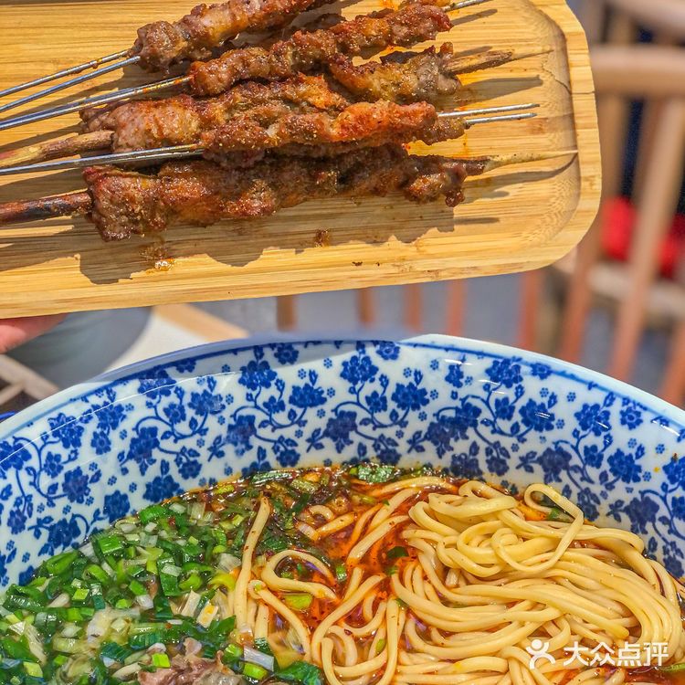 快带你脸大的闺蜜去吃🍜 绝对显脸小哈哈