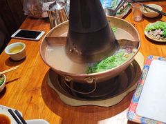-一群羊手扒肉·火锅·早茶(远东公寓店)