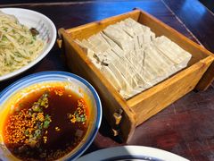 -蓝田九大碗民俗食府(蓝田店)
