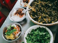 -灵山卢梅燕粉店