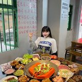 重庆居民楼下的市井老火锅🔥肥肠三吃‼️