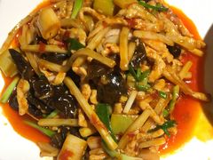 鱼香肉丝-老九巷川小馆(万松园店)