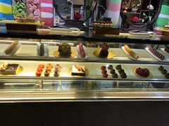 面包甜点陈列柜-青岛青龙美爵酒店·阳光海岸西餐厅