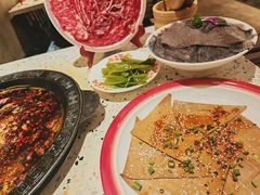 -红九格老火锅(三峡广场店)