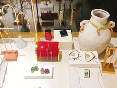 -LADY FAFA(巨鹿路陕西南路路口店)