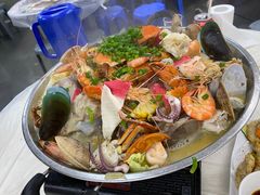 招牌海鲜骨煲-凤城康记饭店