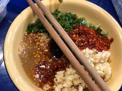 -马路边边串串香(苗栗路店)