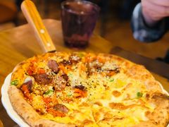 狂野披萨拼榴莲披萨-盘炉forenza·云贵川融合小食堂 ( 钟楼中柳巷店)