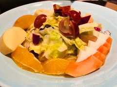 木瓜鲜奶拼果蔬沙拉-大树餐厅(益田假日店)