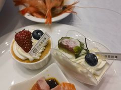 -云顶旋转自助景观餐厅