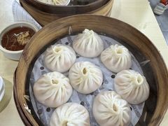 -莱莱小笼·乔艾