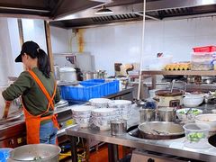 -裕新楼粉面馆·石磨手工粉(四方坪店)