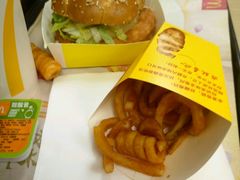 -麦当劳(烟台海港路店)