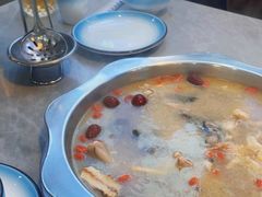 -光头药膳鸡(莱茵小镇店)