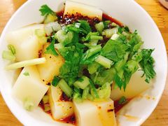 煮凉粉-洞子口张老二凉粉(文殊院店)
