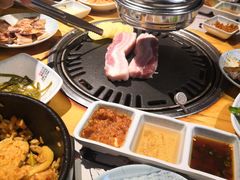 -唯成•韩国炭火烤肉 유성고기