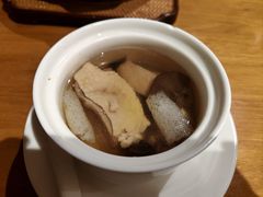 竹笙木耳炖土鸡汤-乐忻皇朝(上海中心大厦店)