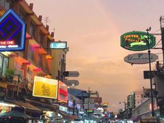 -席娜卡琳火车铁道夜市