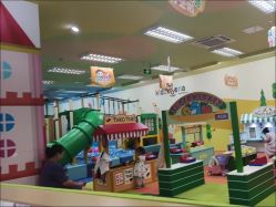 -莫莉幻想儿童乐园(武汉经开永旺店)