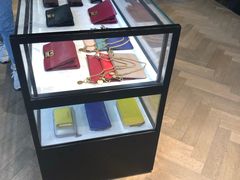 -GIVENCHY(比斯特苏州购物村店)