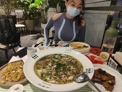 -渔语鱼新川菜Bistro(万象天地店)